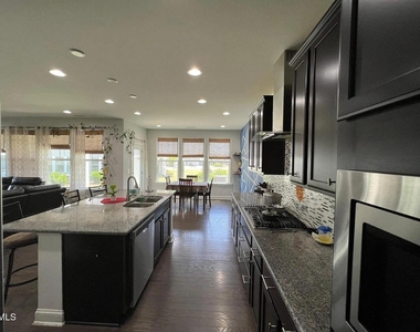 1032 Benay Road - Photo Thumbnail 2