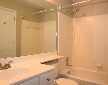 1221 Westview Lane - Photo Thumbnail 16