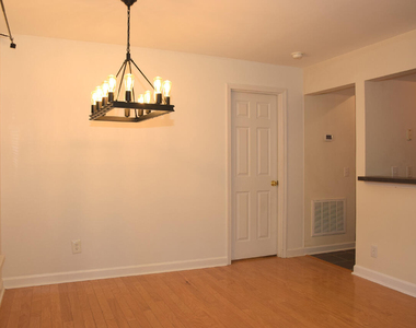 1221 Westview Lane - Photo Thumbnail 7