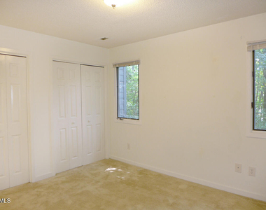 704 Martin Luther King Junior Boulevard - Photo Thumbnail 8