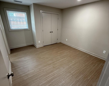 3533 Ivy Commons Drive - Photo Thumbnail 3
