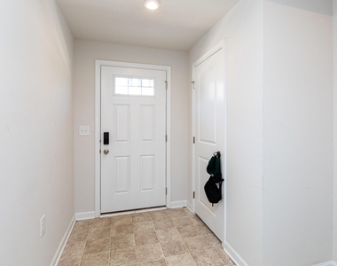 4005 Lush Grove Drive - Photo Thumbnail 2