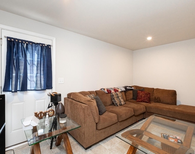 4005 Lush Grove Drive - Photo Thumbnail 4