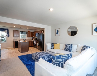 4005 Lush Grove Drive - Photo Thumbnail 6