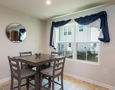 4005 Lush Grove Drive - Photo Thumbnail 9
