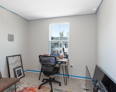 4005 Lush Grove Drive - Photo Thumbnail 12