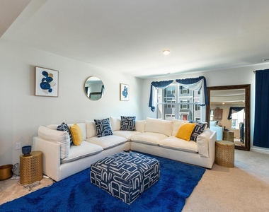 4005 Lush Grove Drive - Photo Thumbnail 5