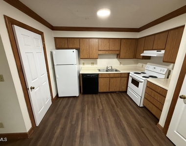3530 Ivy Commons Drive - Photo Thumbnail 2