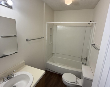 3530 Ivy Commons Drive - Photo Thumbnail 8
