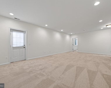 100 Blackford Drive - Photo Thumbnail 23