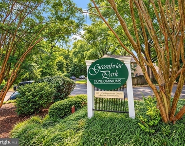 424 Greenbrier Court - Photo Thumbnail 47