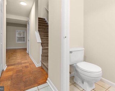 424 Greenbrier Court - Photo Thumbnail 19