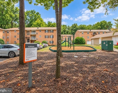 424 Greenbrier Court - Photo Thumbnail 44