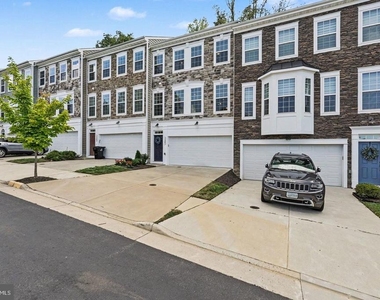 1327 Gilmore Street - Photo Thumbnail 35