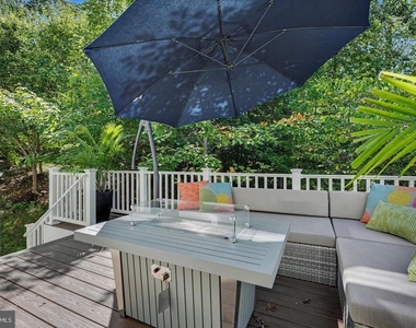1327 Gilmore Street - Photo Thumbnail 15
