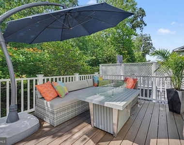 1327 Gilmore Street - Photo Thumbnail 16