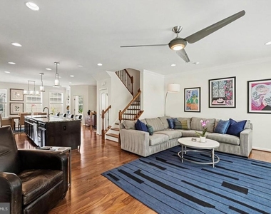 1327 Gilmore Street - Photo Thumbnail 14
