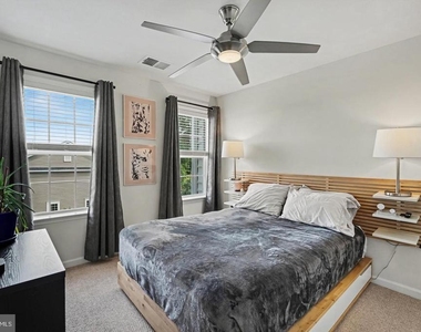 1327 Gilmore Street - Photo Thumbnail 24