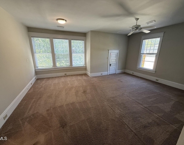 114 E Park Drive - Photo Thumbnail 14