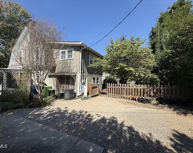 114 E Park Drive - Photo Thumbnail 5