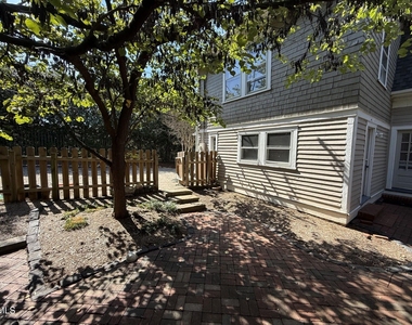 114 E Park Drive - Photo Thumbnail 6