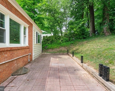 709 E Broad Street - Photo Thumbnail 34