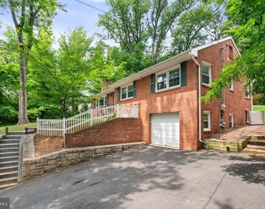 709 E Broad Street - Photo Thumbnail 37