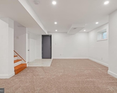 709 E Broad Street - Photo Thumbnail 27