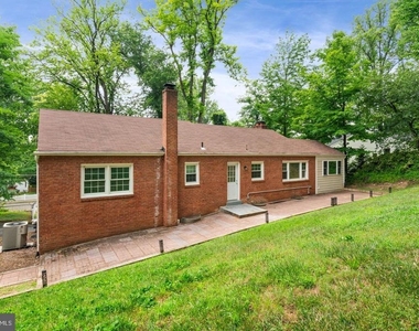 709 E Broad Street - Photo Thumbnail 38