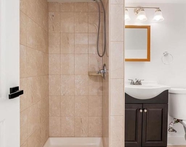 709 E Broad Street - Photo Thumbnail 31