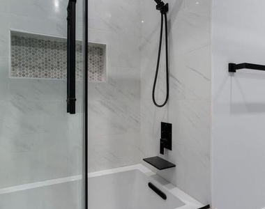709 E Broad Street - Photo Thumbnail 24