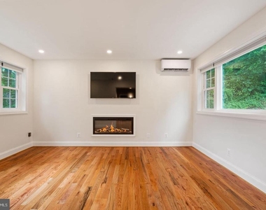 709 E Broad Street - Photo Thumbnail 15