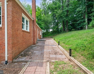 709 E Broad Street - Photo Thumbnail 35