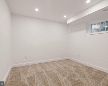 709 E Broad Street - Photo Thumbnail 28