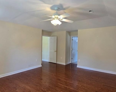 2055 Freeman Drive - Photo Thumbnail 13