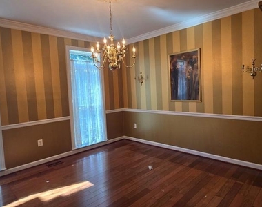 2055 Freeman Drive - Photo Thumbnail 10