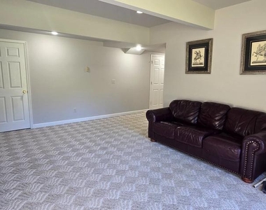 2055 Freeman Drive - Photo Thumbnail 25