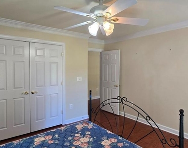 2055 Freeman Drive - Photo Thumbnail 18