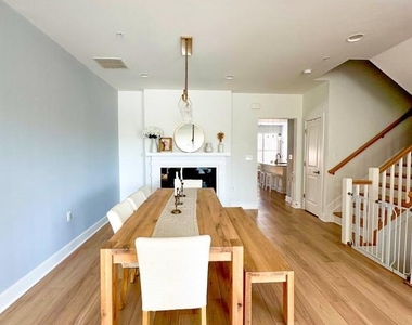 2409 Richmond Highway - Photo Thumbnail 6