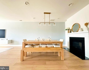 2409 Richmond Highway - Photo Thumbnail 5