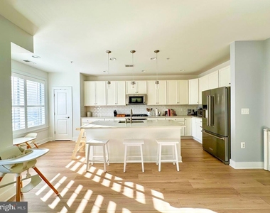 2409 Richmond Highway - Photo Thumbnail 1