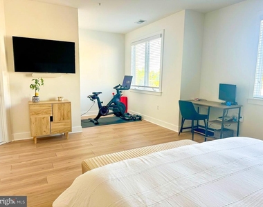2409 Richmond Highway - Photo Thumbnail 12