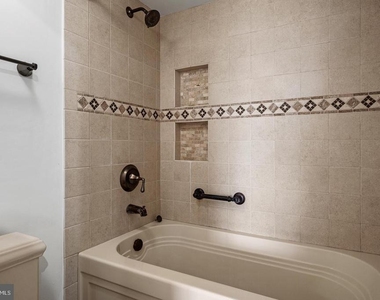 307 Yoakum Parkway - Photo Thumbnail 35