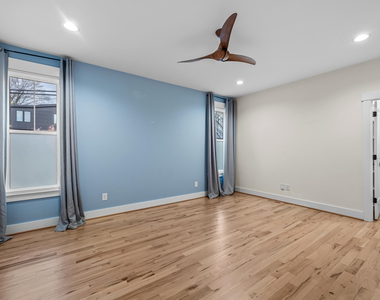 917 S Blount Street - Photo Thumbnail 18