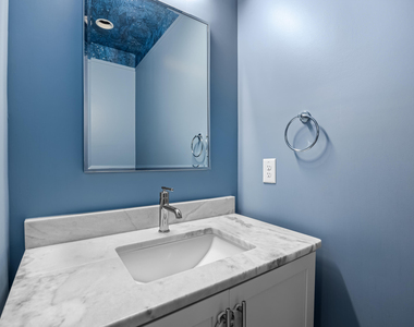 917 S Blount Street - Photo Thumbnail 16