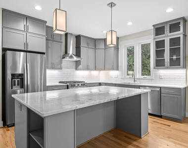 917 S Blount Street - Photo Thumbnail 8