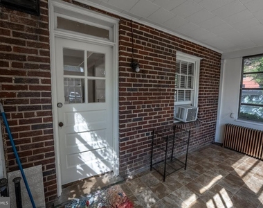 529 N Payne Street - Photo Thumbnail 23