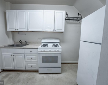529 N Payne Street - Photo Thumbnail 2