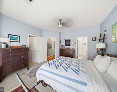 912 N Alfred Street - Photo Thumbnail 25