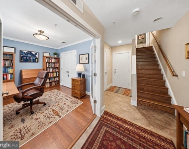 912 N Alfred Street - Photo Thumbnail 37
